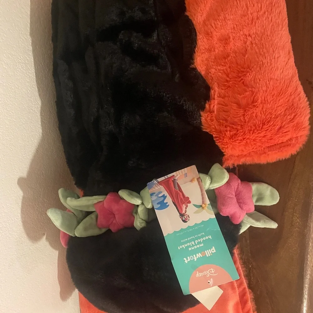 Disney Moana Hooded Blanket Pillowfort NWT Kids Robe/ Throw - Picture 5 of 14